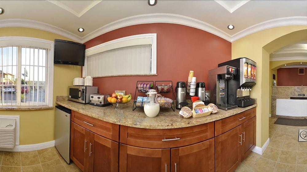 Rodeway Inn & Suites Near The Coliseum & Arena Oakland Extérieur photo