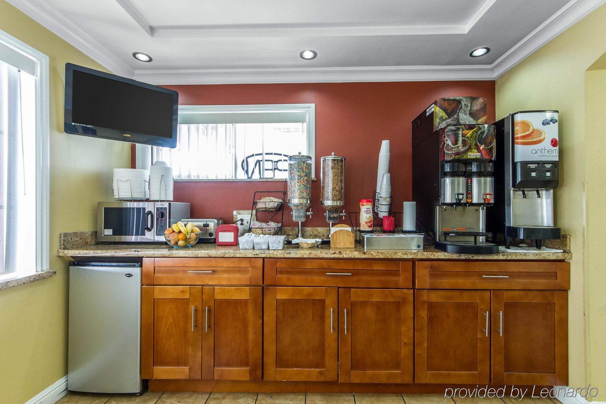 Rodeway Inn & Suites Near The Coliseum & Arena Oakland Extérieur photo