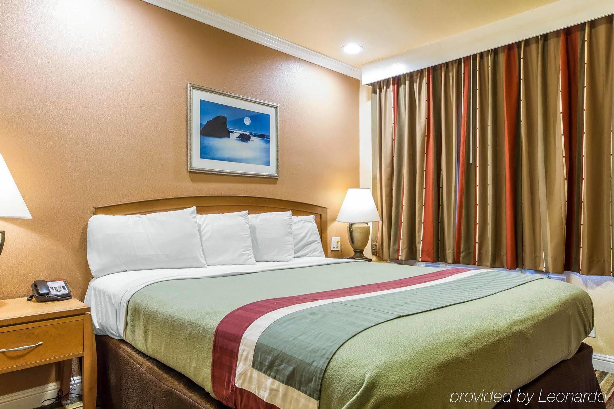 Rodeway Inn & Suites Near The Coliseum & Arena Oakland Extérieur photo