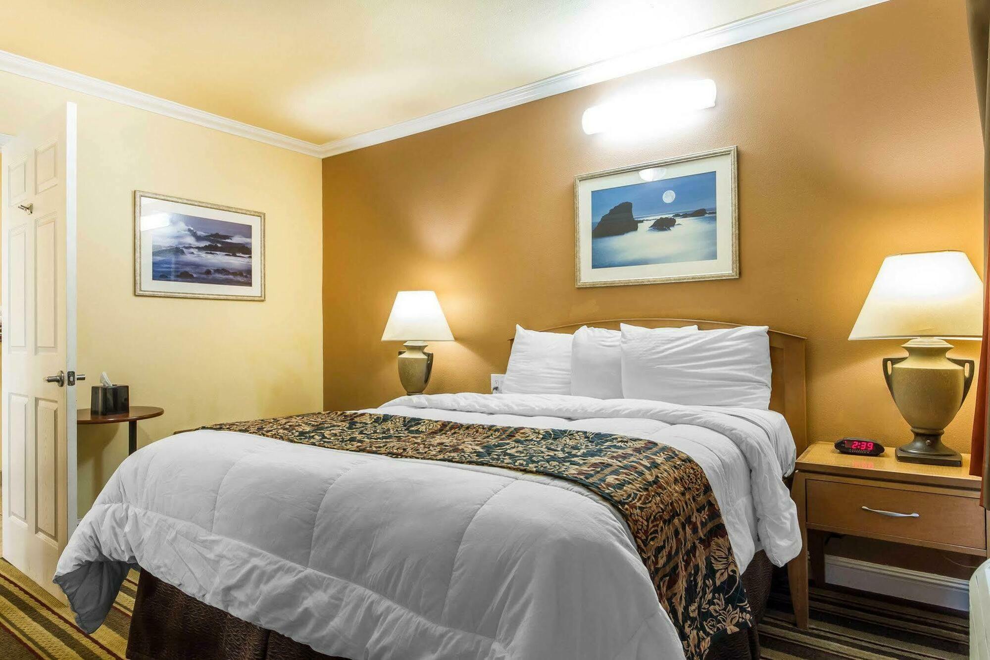 Rodeway Inn & Suites Near The Coliseum & Arena Oakland Extérieur photo